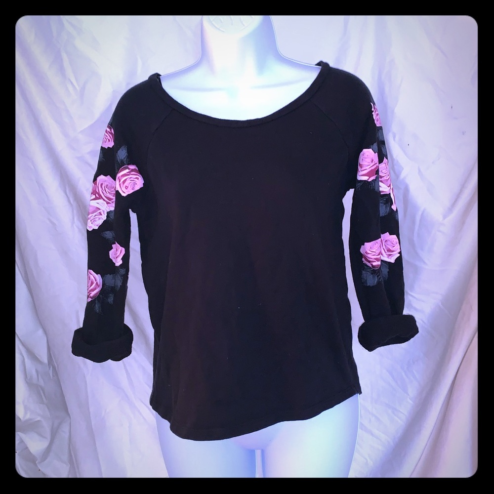 Women’s 3/4 sleeve black loose crewneck sweatshirt
